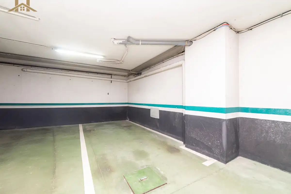 Aparcament de Pis en venda en Villanueva del Pardillo amb Calefacció, Jardí privat i Parquet