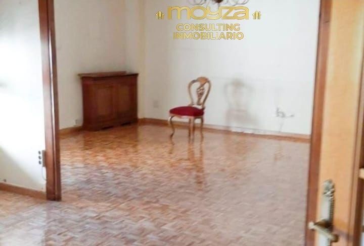 Piso en venta en  Jaén Capital con Parquet y Terraza