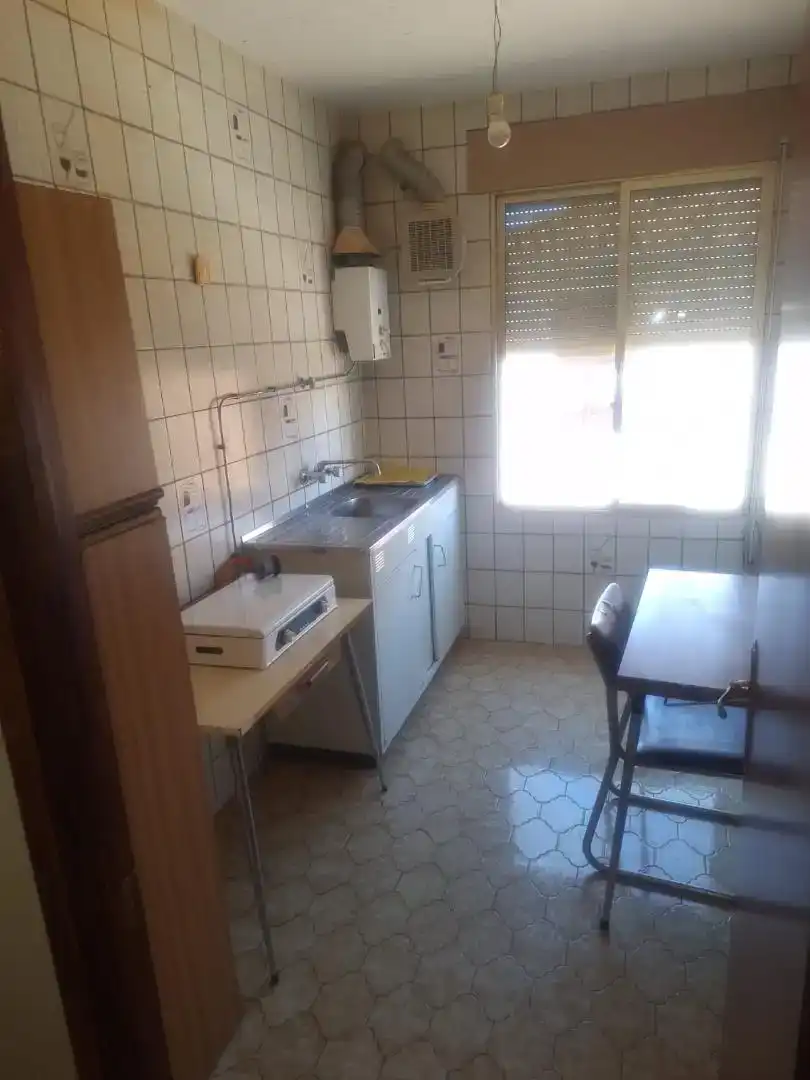 Cuina de Casa adosada en venda en Castellar de Santiago amb Moblat i Balcó