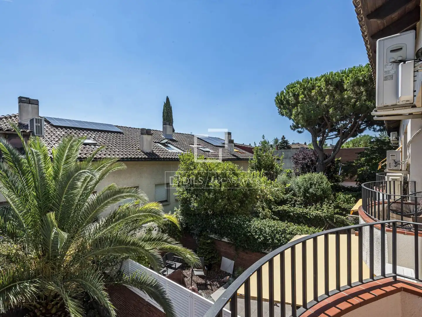 Jardí de Casa o xalet en venda en Sant Cugat del Vallès amb Aire condicionat, Calefacció i Jardí privat