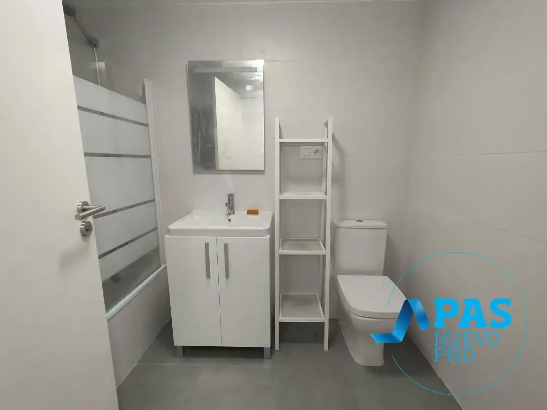 Piso con terraza en alquiler en Soto de la Marina, imagen 8