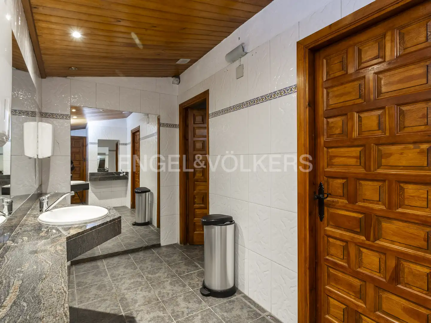 Business premises to rent in Vallirana, imagen 43