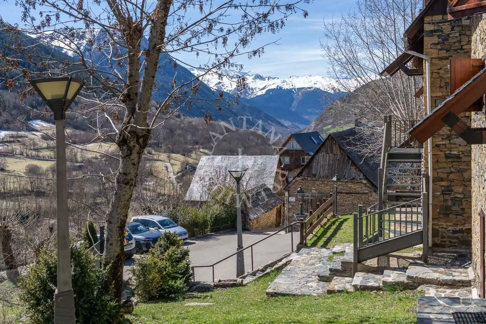 Exterior view of Flat for sale in Naut Aran  with Heating and Storage room