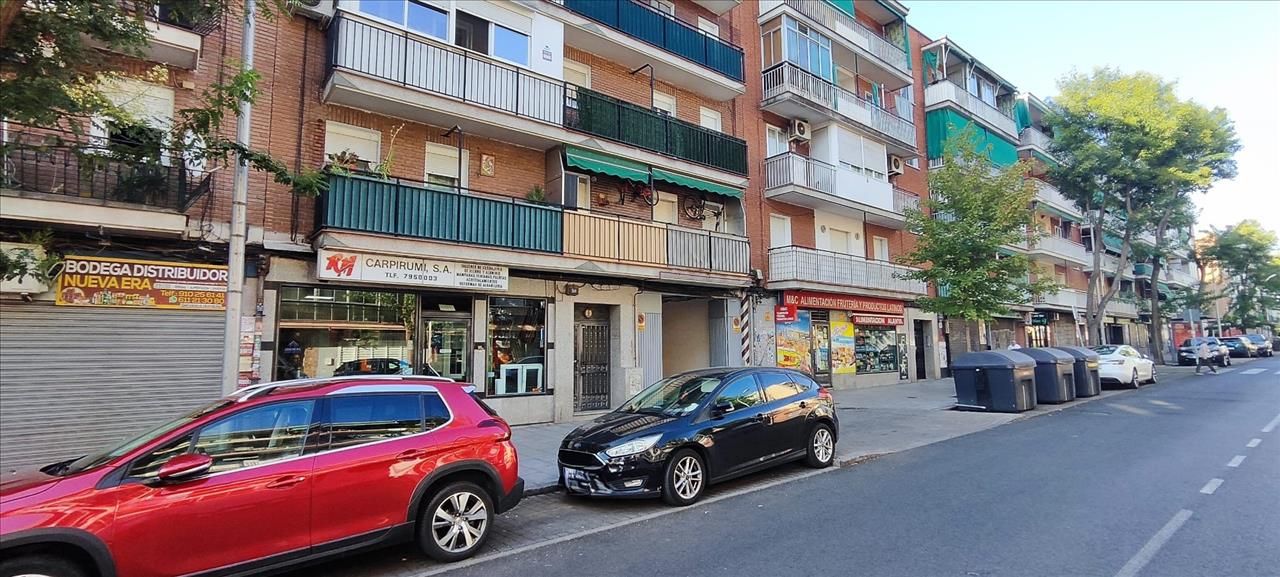 Flat for sale in Alberto Palacios, Villaverde Alto