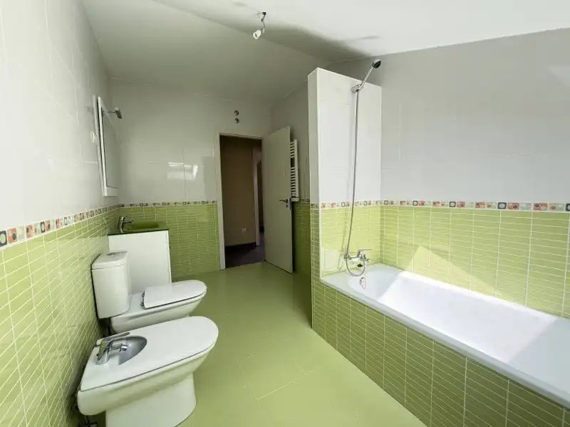 Baño de Ático en venta en Villacastín con Calefacción, Jardín privado y Terraza