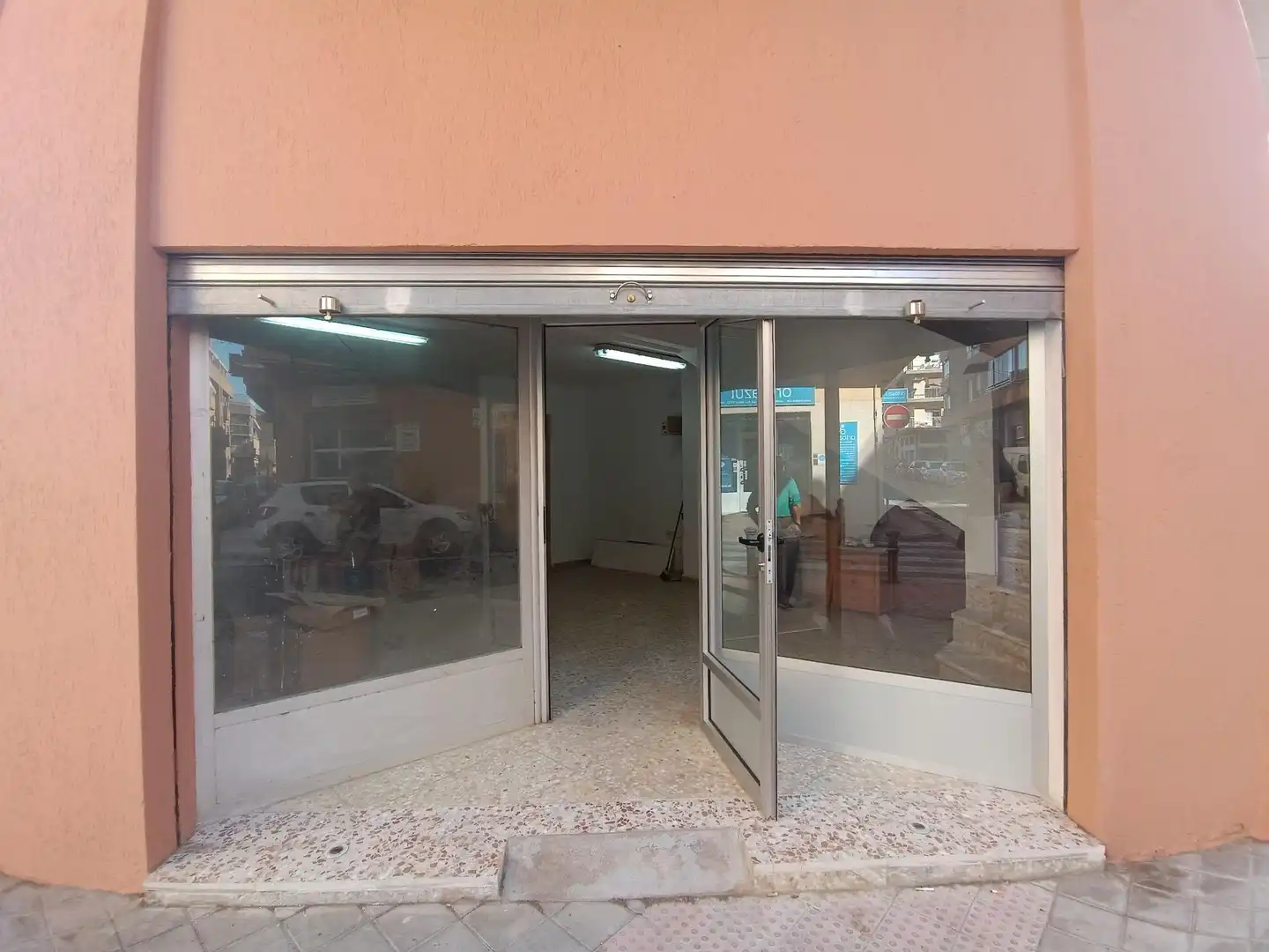 Local comercial en venda a Florida - Ciudad de Asís