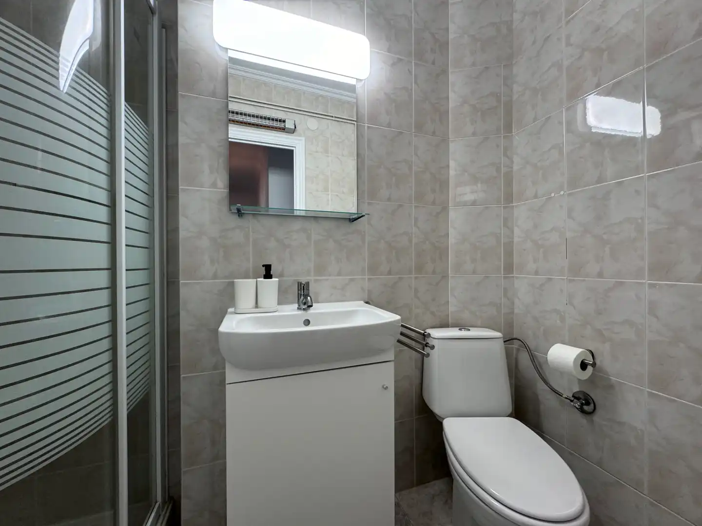 Baño de Piso de alquiler en Ferrol con Amueblado