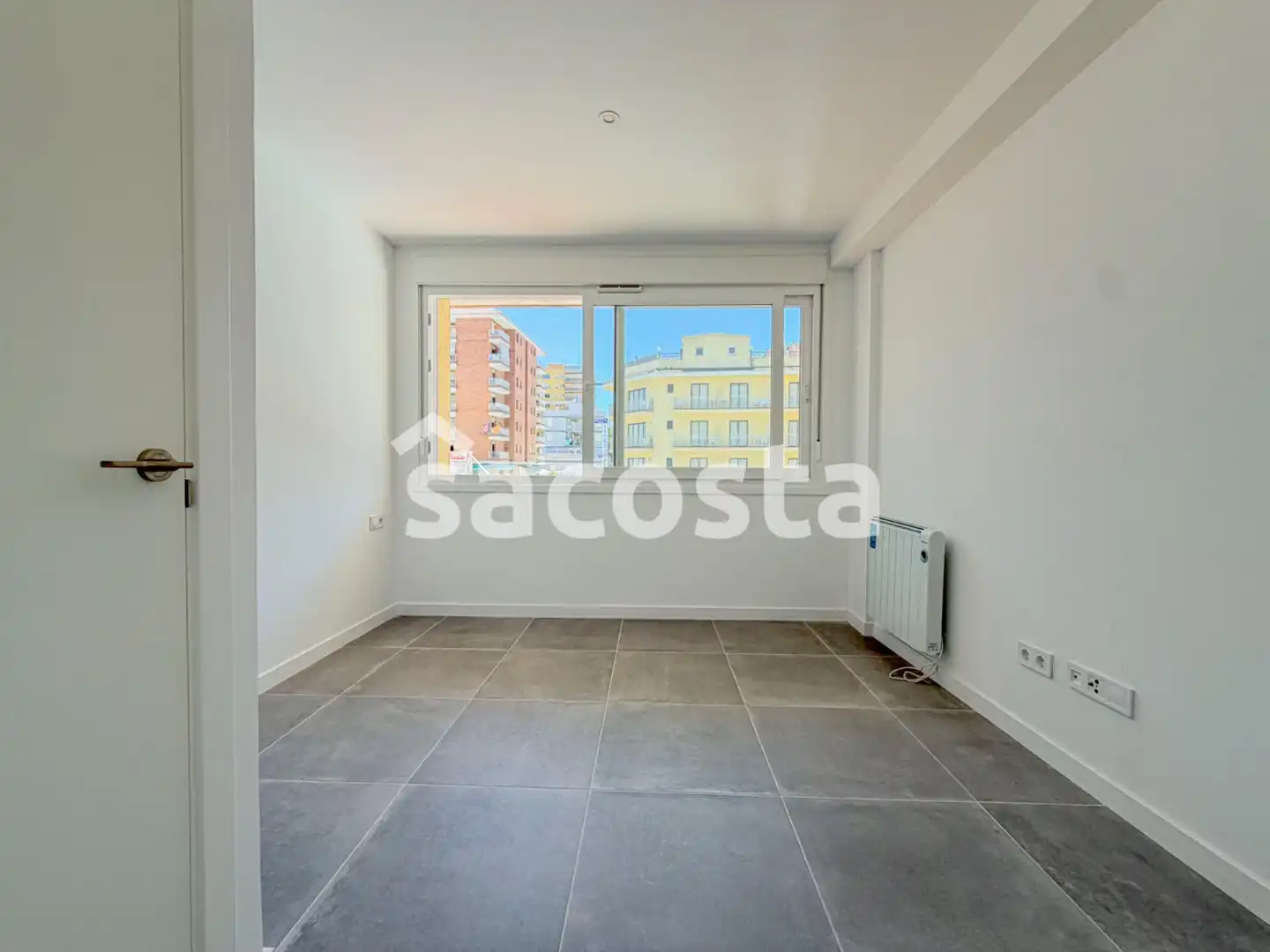 Habitación de Piso en venta en Blanes con Calefacción, Terraza y Balcón