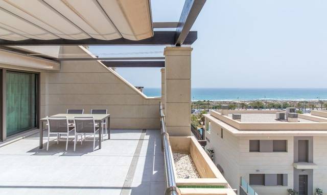 Apartamento en Venta en Los Arenales del Sol