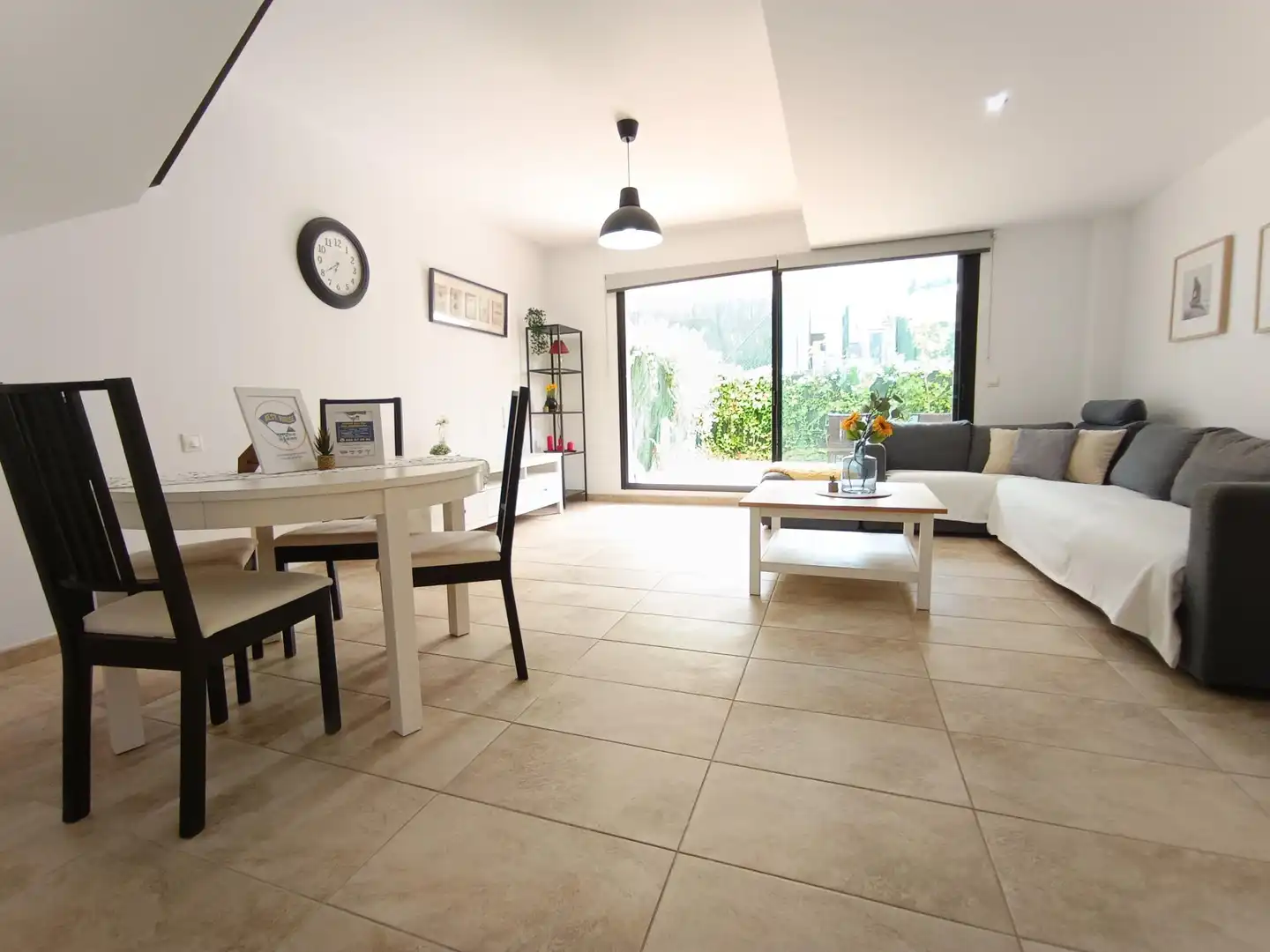 Sala de estar de Casa adosada en venta en Molina de Segura con Aire acondicionado, Calefacción y Jardín privado