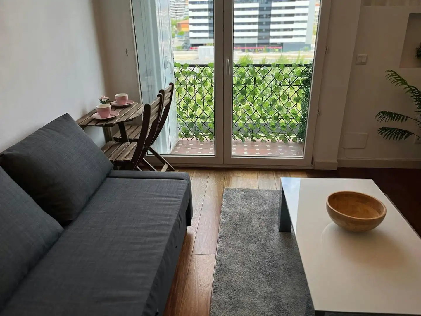 Terrassa de Pis de lloguer en Madrid amb Aire condicionat, Calefacció i Jardí privat