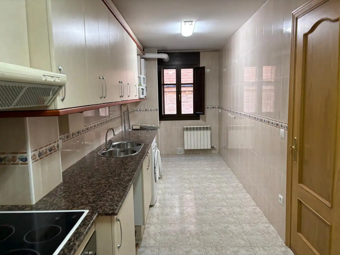 Cocina de Piso en venta en Solsona con Calefacción, Terraza y Horno