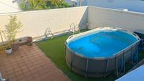 Schwimmbecken von Einfamilien-Reihenhaus miete in Gójar mit Terrasse, Haustiere erlaubt und Gemeinschaftspool