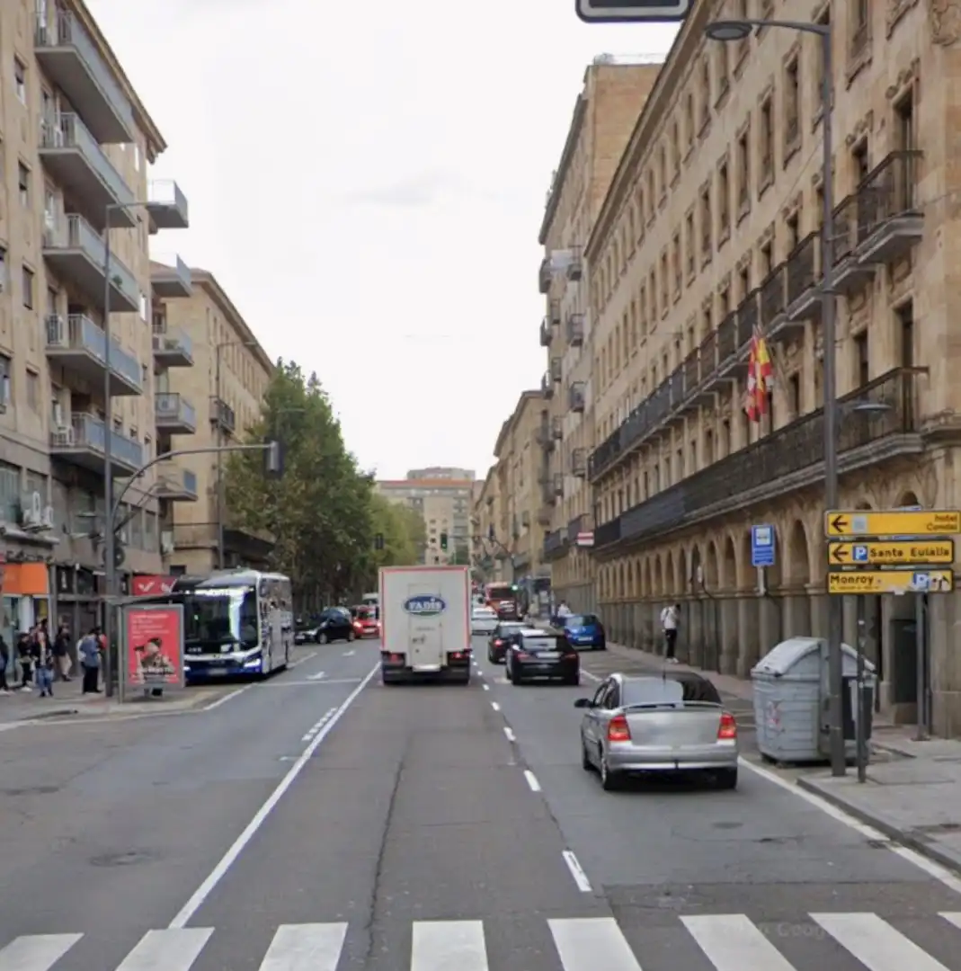 Vista exterior de Piso en venta en Salamanca con Calefacción, Parquet y Amueblado