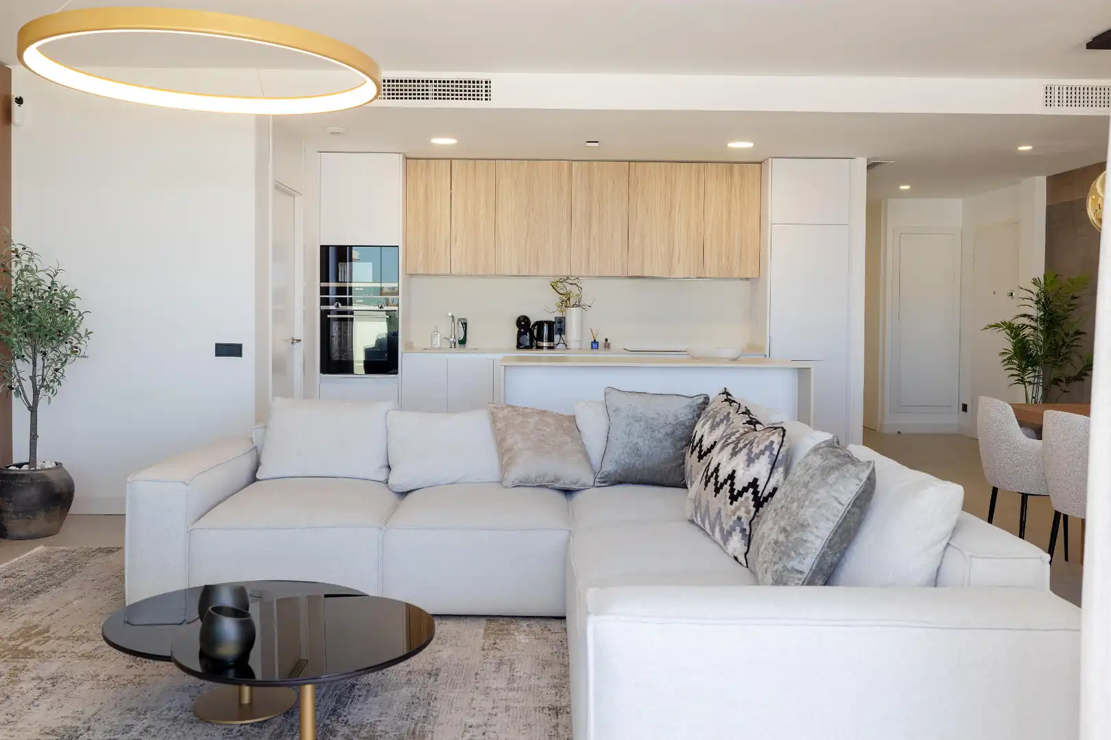 Sala de estar de Piso en venta en Marbella con Aire acondicionado, Calefacción y Terraza