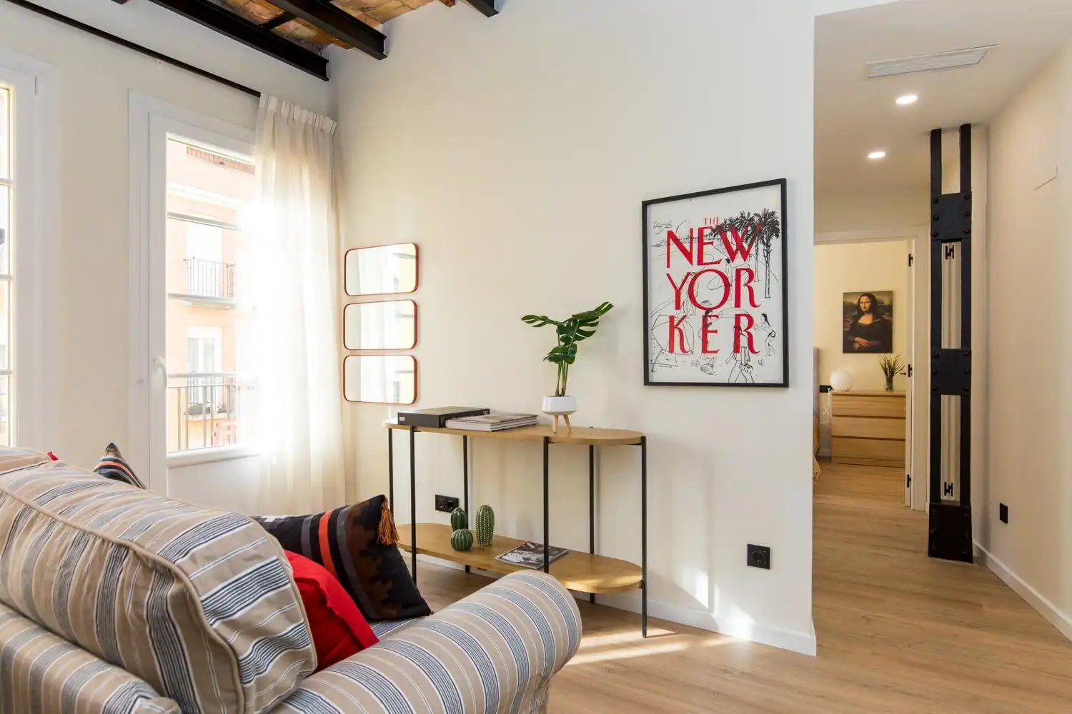 Living room of Flat for rent in Zaragoza  with Air Conditioner, Heating and Balcony