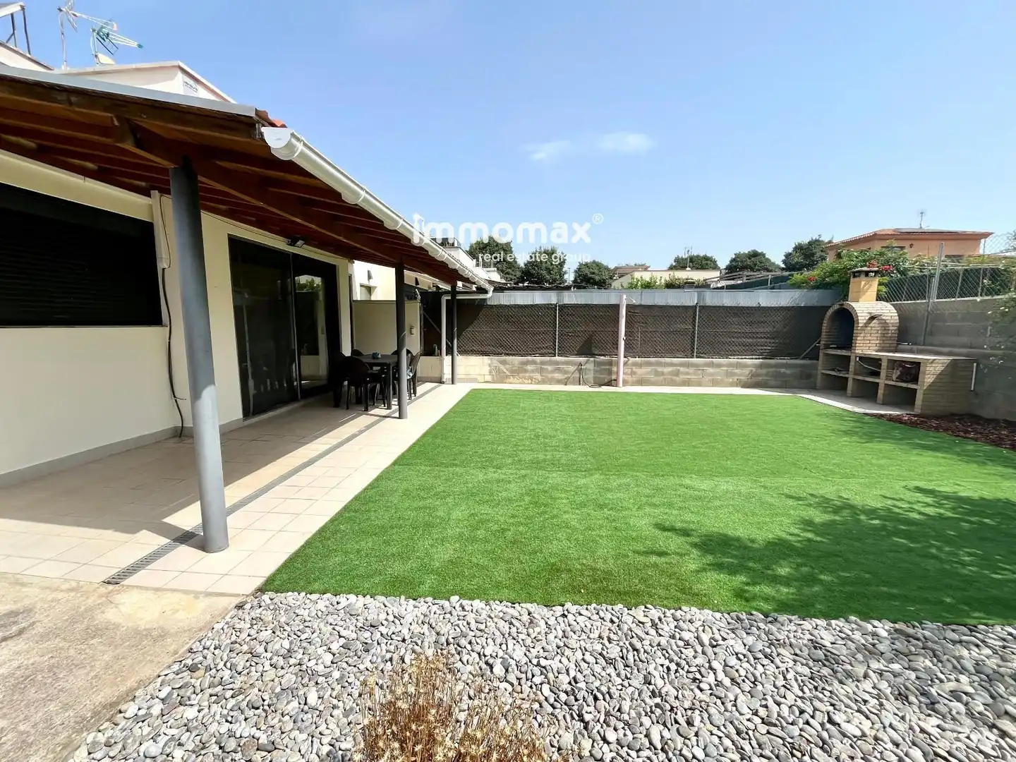 Terrassa de Casa o xalet en venda en Vilanova i la Geltrú amb Aire condicionat, Calefacció i Jardí privat