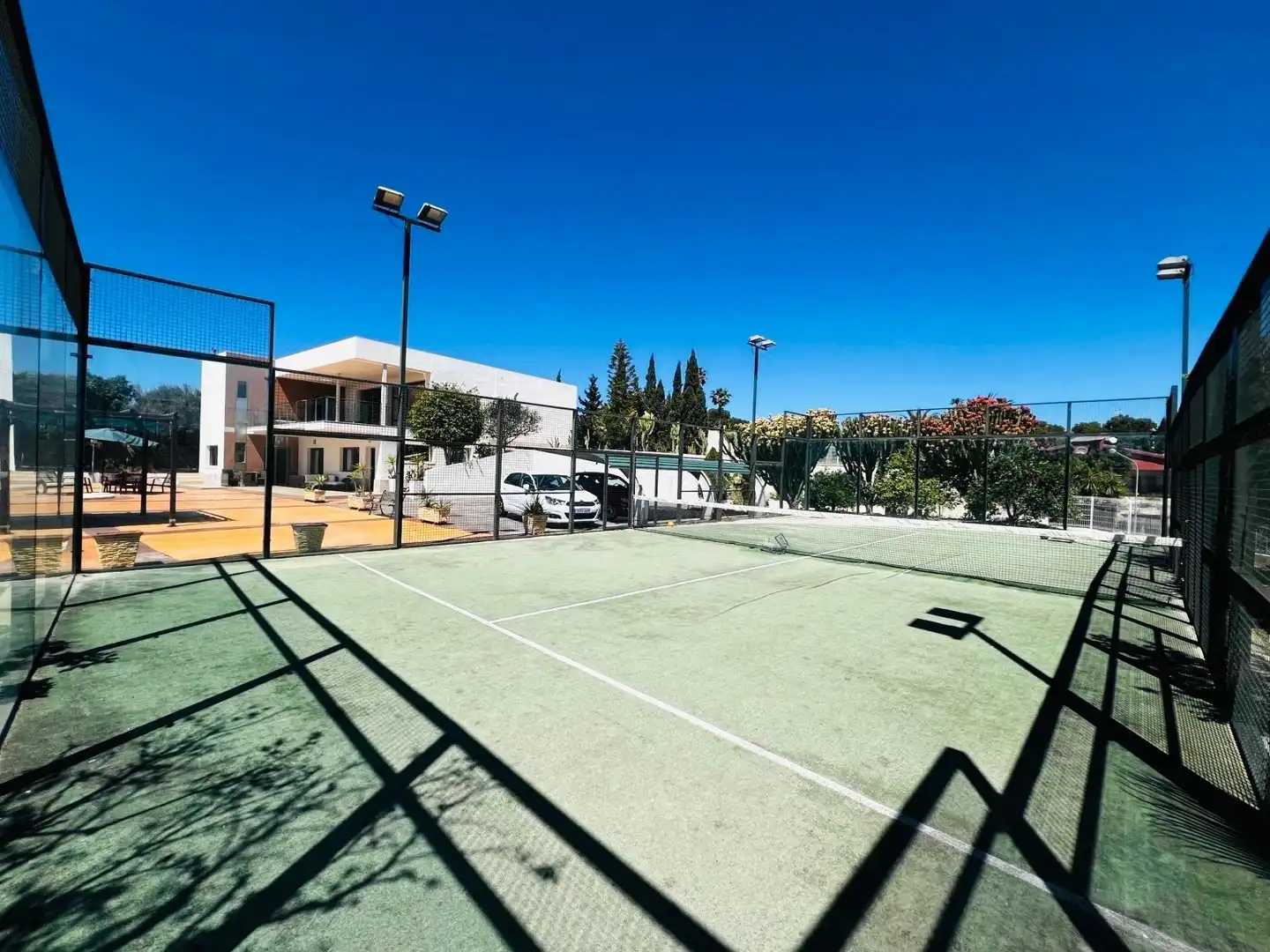 Vista exterior de Casa o xalet en venda en Elche / Elx amb Aire condicionat, Calefacció i Jardí privat