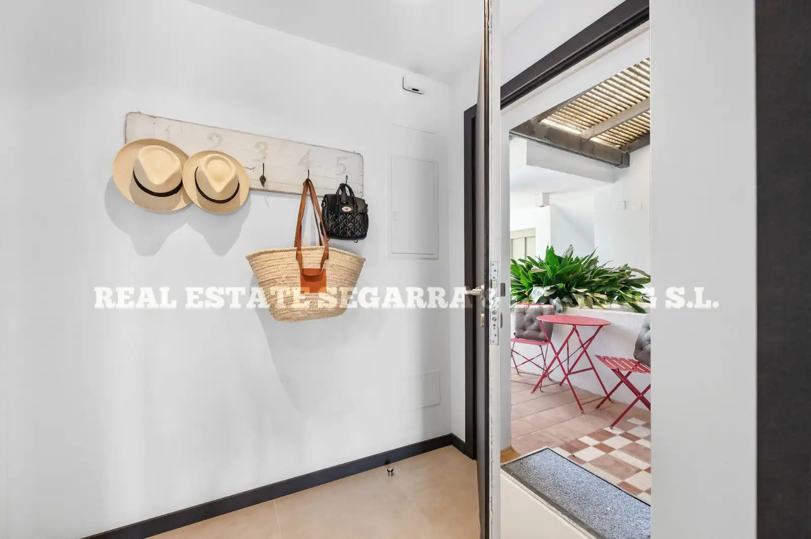 Attic for sale in Marbella  with Air Conditioner, Heating and Oven