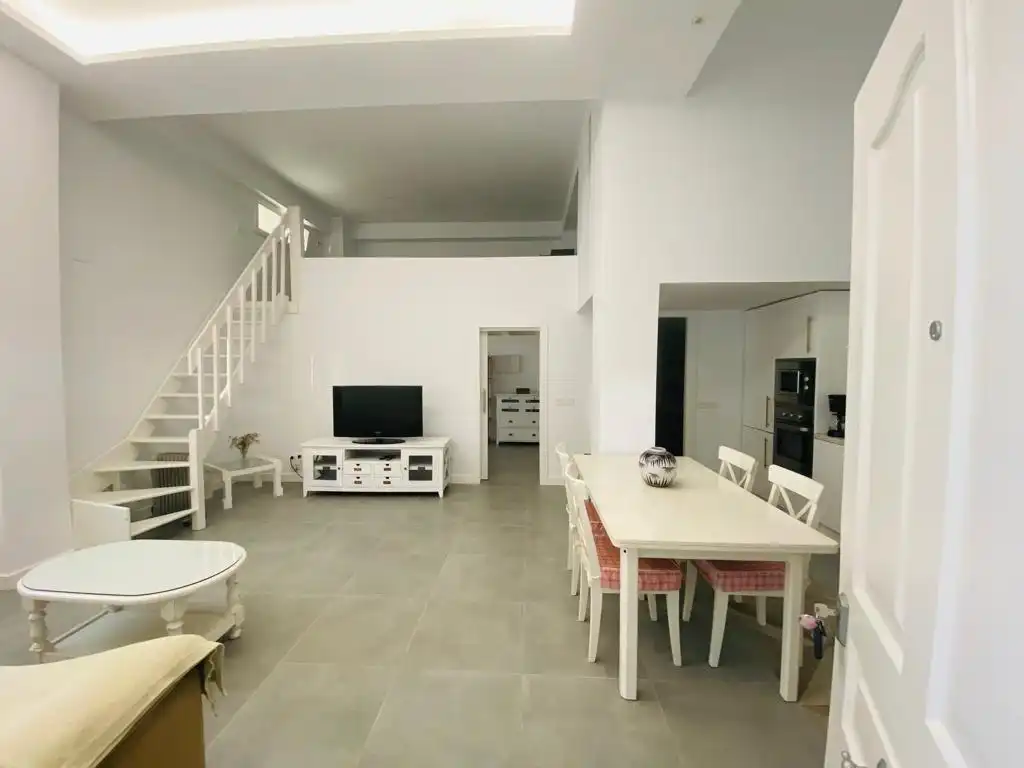 Wohnzimmer von Erdgeschoss zur Miete in Rincón de la Victoria mit Terrasse und Möbliert