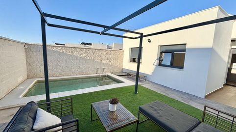 Foto 3 de Casa adosada en venta en Calle Majuelo, Olías del Rey, Toledo