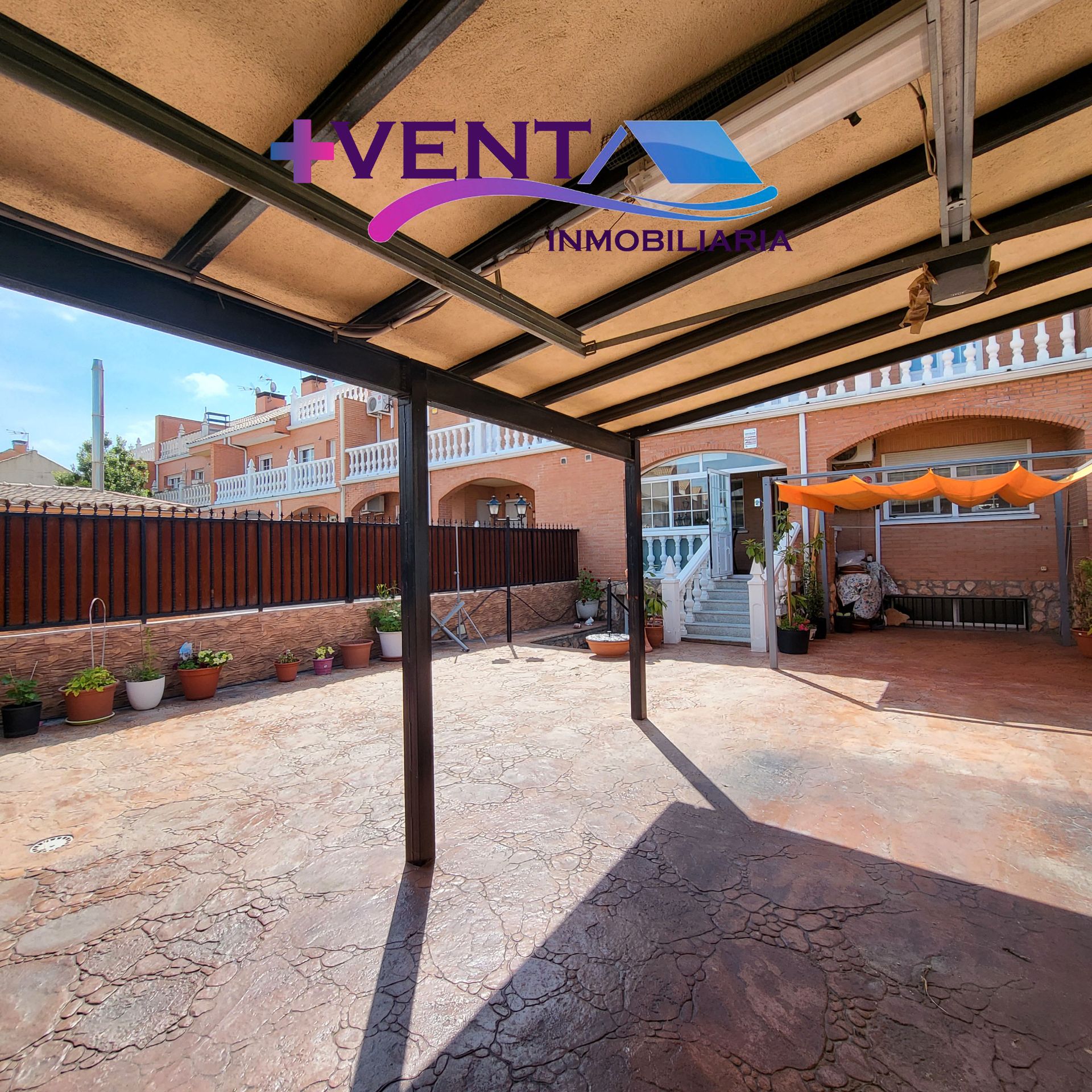 Terrassa de Casa o xalet en venda en Seseña amb Aire condicionat, Calefacció i Jardí privat