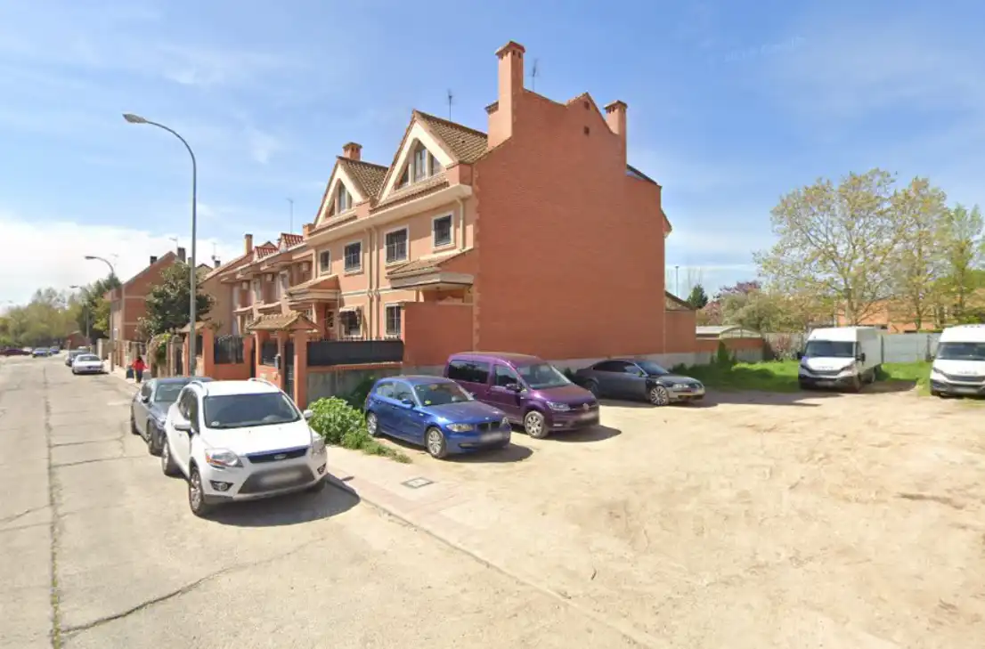 Parking of Detached homes for sale in Fuenlabrada