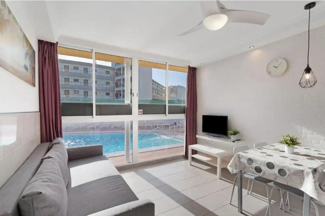 Habitación de Planta baja en venta en San Bartolomé de Tirajana con Terraza, Amueblado y Lavadora