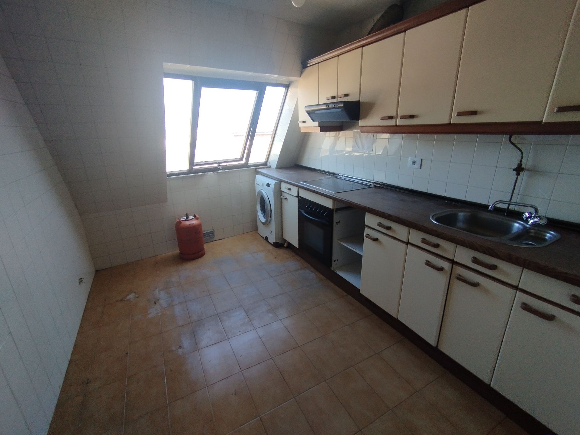 Kitchen of Flat for sale in Viveiro  with Heating and Storage room