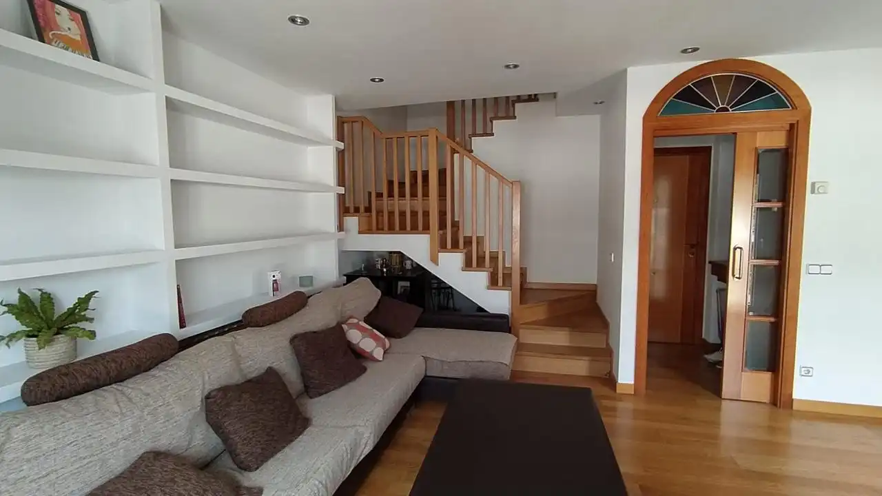 Sala d'estar de Pis en venda en La Seu d'Urgell amb Calefacció