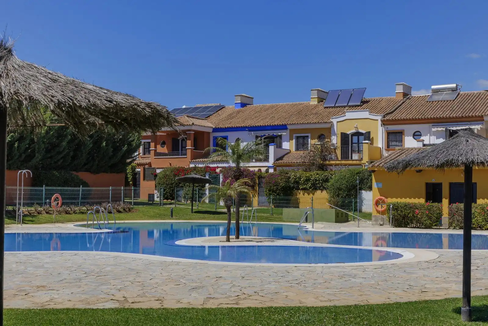 Chalet con piscina en venta en San Pedro de Alcántara, imagen 33