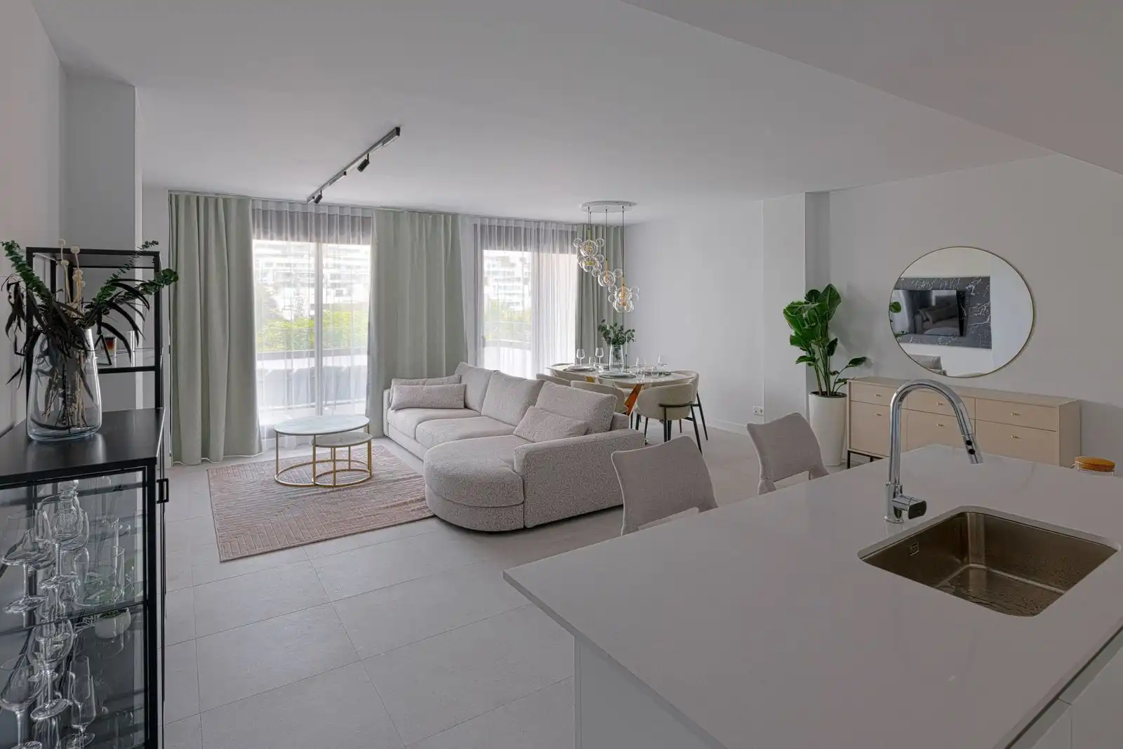 Piso con piscina en venta en Calle Lituania 5-7, imagen 5