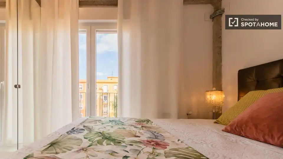 Bedroom of Flat for rent in Valencia  with Air Conditioner, Heating and Furnished