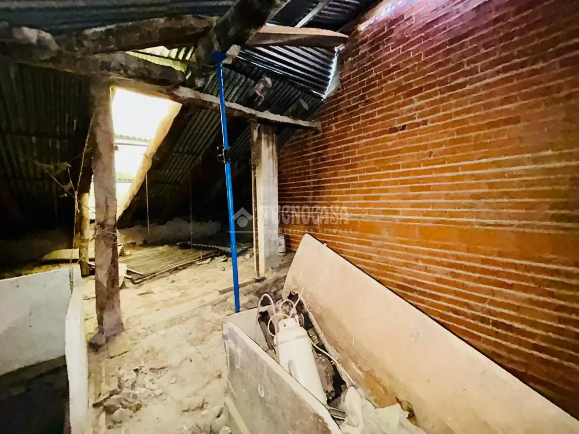 Casa adosada en venta en Camporredondo