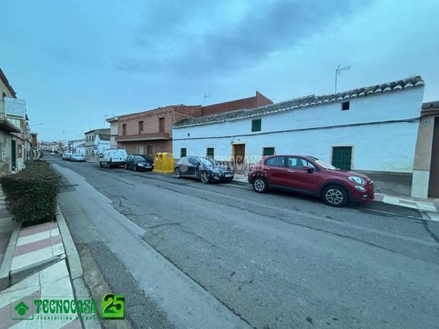 Casa adosada en Venta en C. Ancha en Calzada de Calatrava