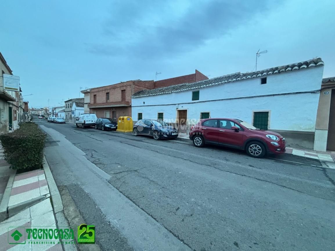 Exterior view of Single-family semi-detached for sale in Calzada de Calatrava