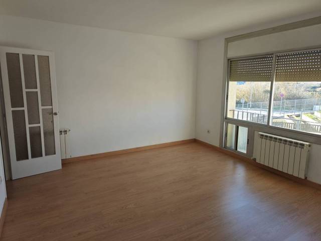 Piso en Alquiler en Calle Forja en Can Roca