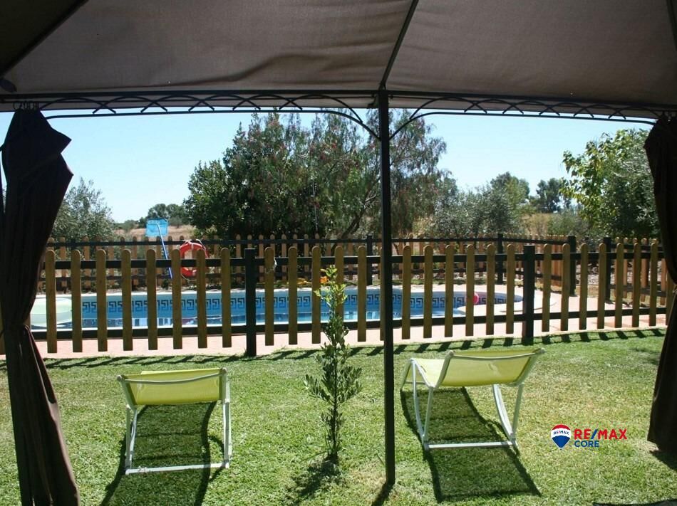 Jardí de Casa o xalet en venda en Puebla de Obando amb Aire condicionat, Calefacció i Jardí privat