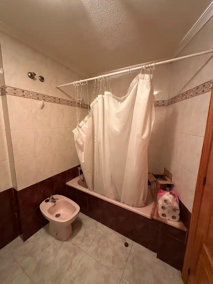 Bathroom of Flat for sale in Bigastro  with Air Conditioner, Terrace and Furnished