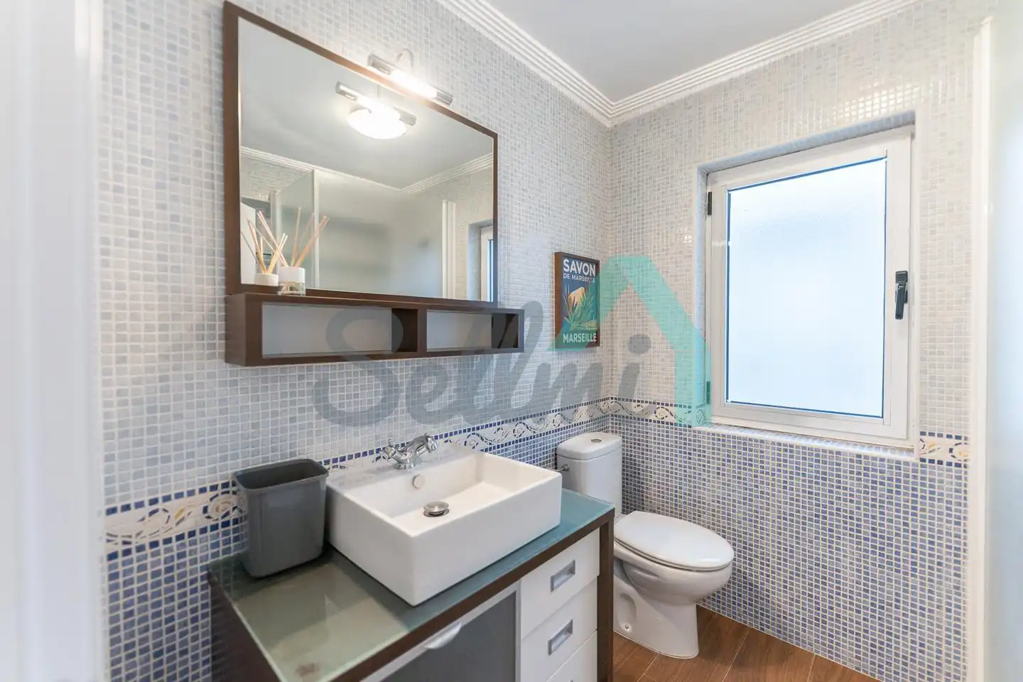 Badezimmer von Wohnung zur Miete in Oviedo  mit Heizung, Parkett und Möbliert
