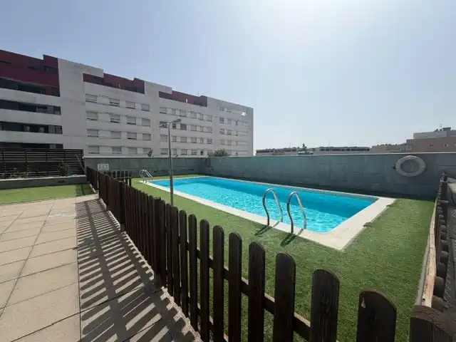 Swimming pool of Flat for sale in Terrassa  with Air Conditioner, Heating and Storage room