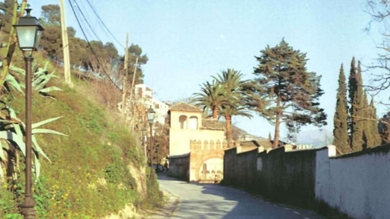 Vista exterior de Casa o xalet en venda en  Granada Capital amb Jardí privat i Balcó