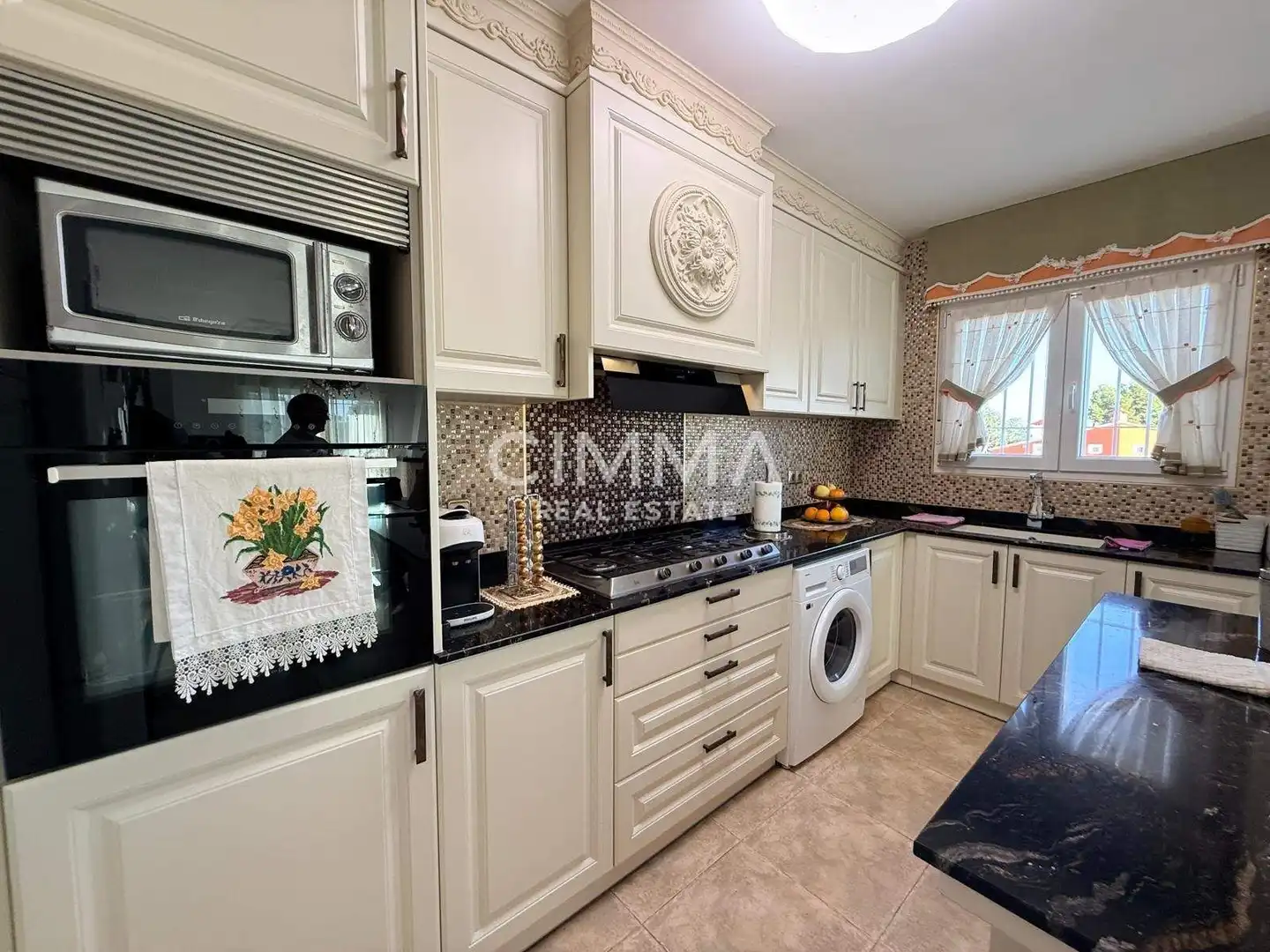 Cocina de Casa o chalet en venta en La Nucia con Aire acondicionado, Jardín privado y Terraza