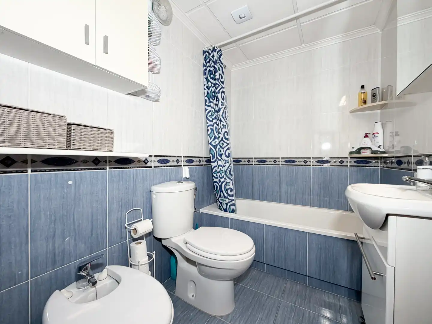 Bathroom of Attic for sale in Campello Playa