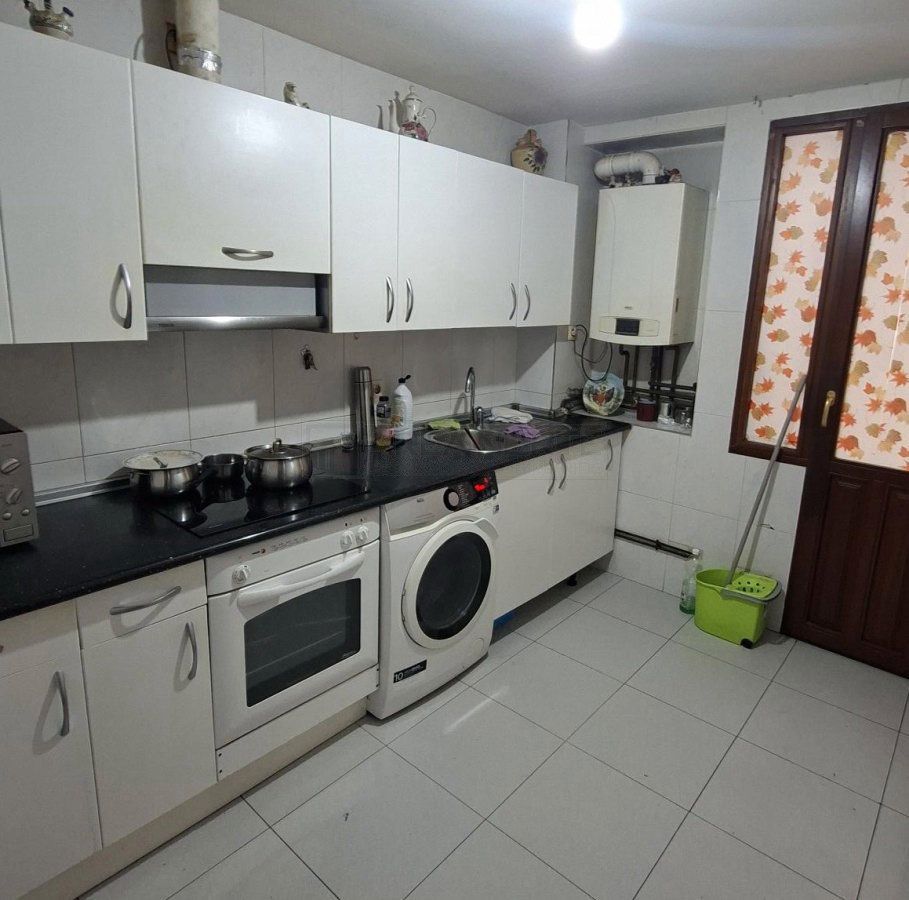 Kitchen of Flat for sale in Vitoria - Gasteiz  with Heating, Parquet flooring and Terrace
