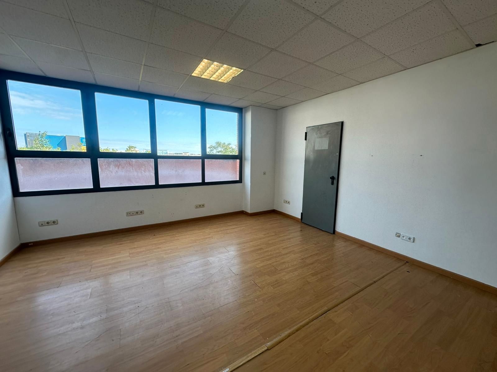 Premises for sale in PAU de Carabanchel