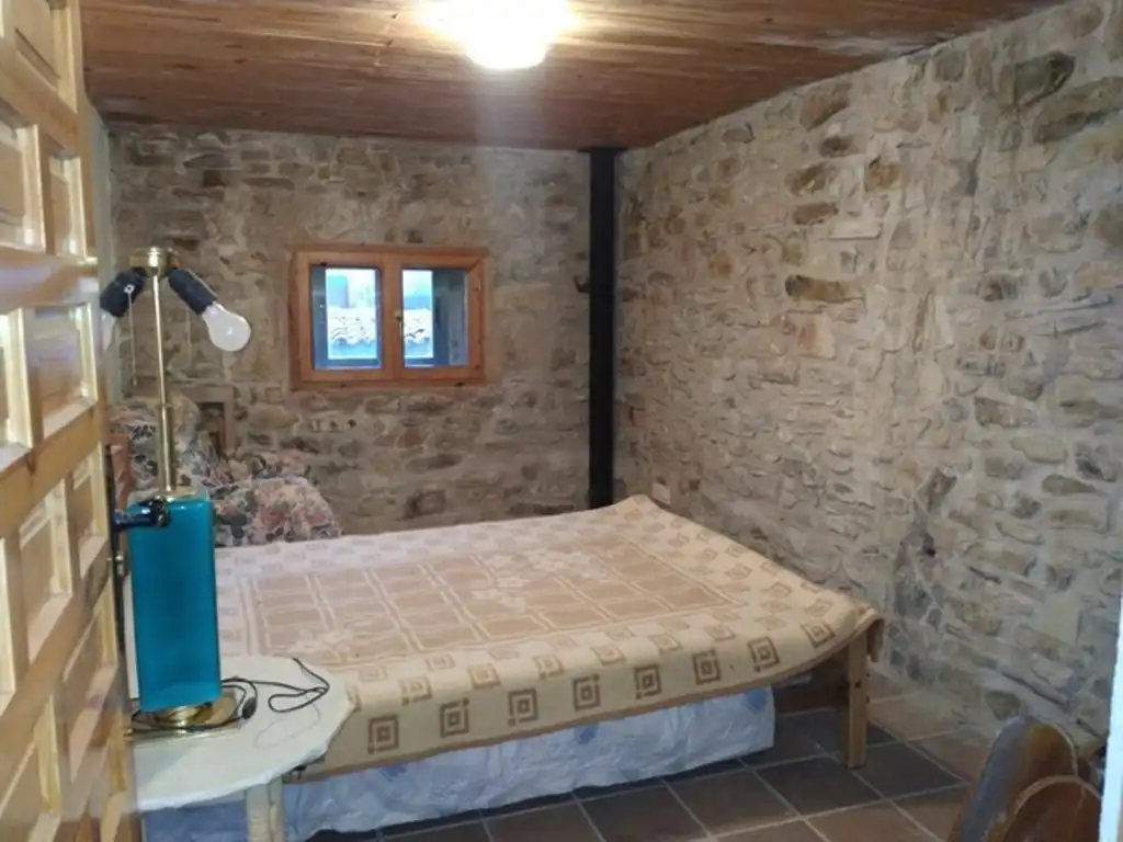 Dormitori de Casa adosada en venda en Pineda de la Sierra amb Calefacció