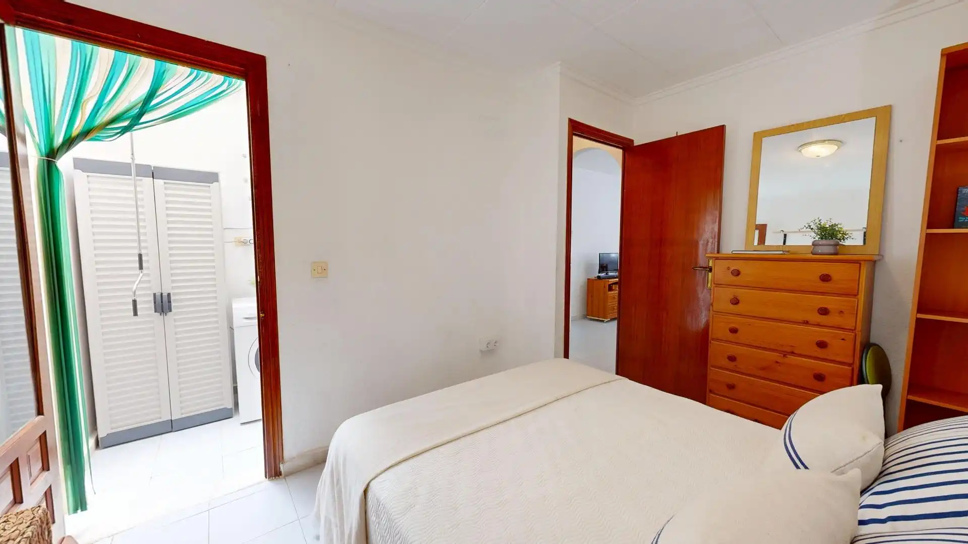 Dormitori de Casa adosada en venda en Torrevieja amb Aire condicionat i Terrassa