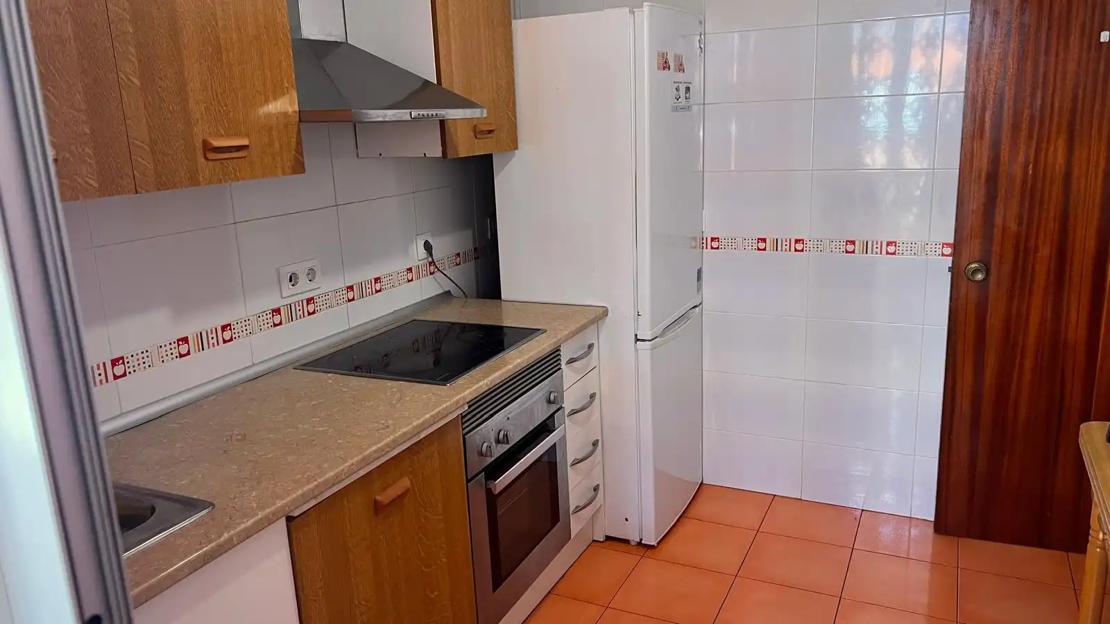 Flat for rent in Calle Manuel Saldaña, Maria Auxiliadora - Barriada de Llera