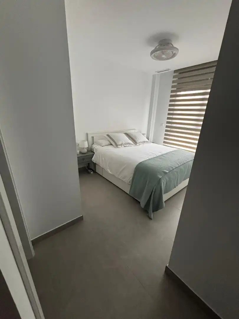 Habitación de Piso de alquiler en El Campello con Aire acondicionado, Calefacción y Terraza